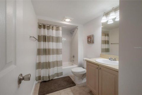 Copropriété à louer à Tampa, Floride: 2 chambres, 92.9 m2 № 1876910 - photo 18