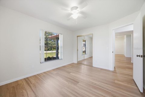 House in Winter Haven, Florida 4 bedrooms, 214.79 sq.m. № 2230958 - photo 28
