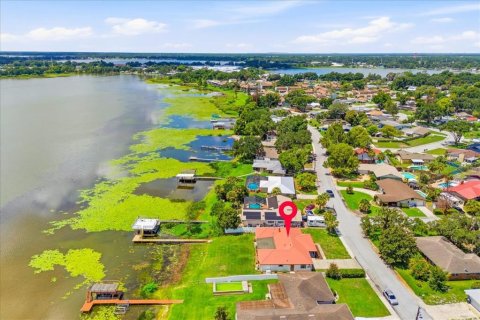 House in Winter Haven, Florida 4 bedrooms, 214.79 sq.m. № 2230958 - photo 4