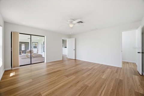 House in Winter Haven, Florida 4 bedrooms, 214.79 sq.m. № 2230958 - photo 22
