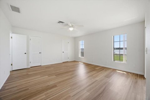 House in Winter Haven, Florida 4 bedrooms, 214.79 sq.m. № 2230958 - photo 15
