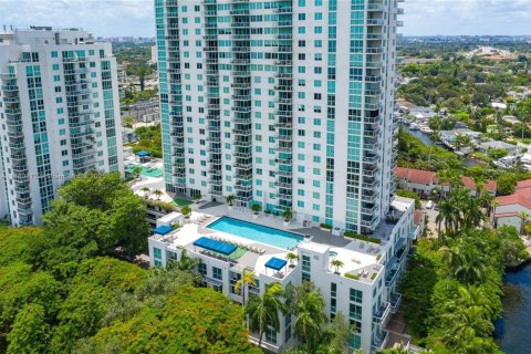 Condominio en alquiler en Miami, Florida, 2 dormitorios, 100.98 m2 № 1978523 - foto 24