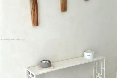 Condominio en alquiler en Miami, Florida, 2 dormitorios, 100.98 m2 № 1978523 - foto 16