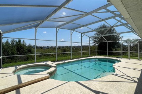 Villa ou maison à vendre à Davenport, Floride: 5 chambres, 231.61 m2 № 1777258 - photo 4