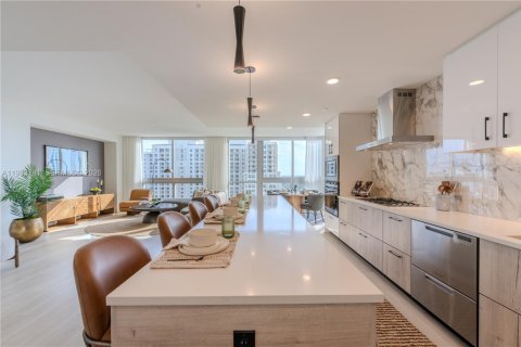 Appartement à louer à Fort Lauderdale, Floride: 1 chambre, 97.73 m2 № 1992378 - photo 17