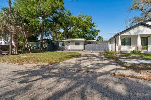 Casa en venta en Tampa, Florida, 3 dormitorios, 84.73 m2 № 2215632 - foto 5