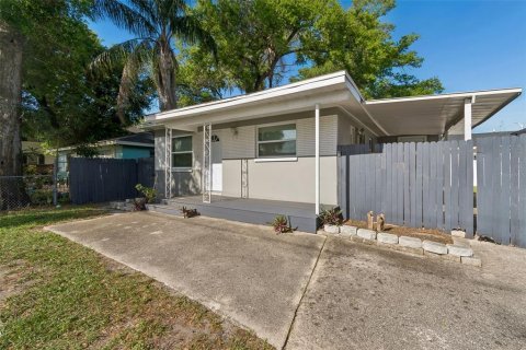 Casa en venta en Tampa, Florida, 3 dormitorios, 84.73 m2 № 2215632 - foto 8