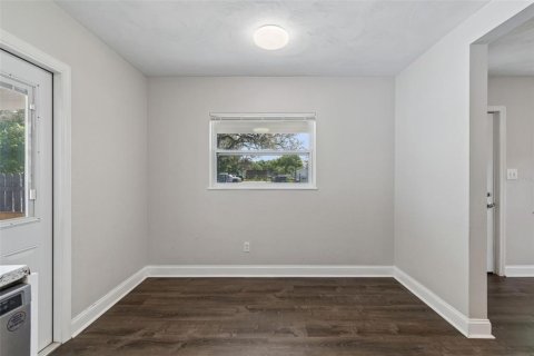 Casa en venta en Tampa, Florida, 3 dormitorios, 84.73 m2 № 2215632 - foto 26