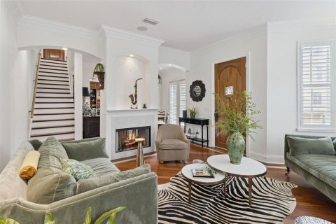 Townhouse in Tampa, Florida 3 bedrooms, 270.25 sq.m. № 2209547 - photo 7