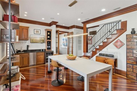 Townhouse in Tampa, Florida 3 bedrooms, 270.25 sq.m. № 2209547 - photo 11