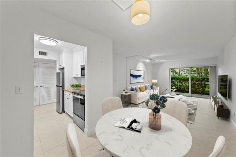 Copropriété à vendre à Tampa, Floride: 2 chambres, 86.96 m2 № 1912509 - photo 2
