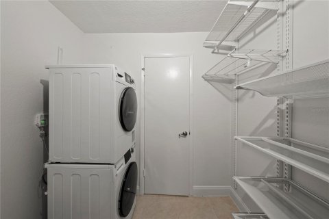 Copropriété à vendre à Tampa, Floride: 2 chambres, 86.96 m2 № 1912509 - photo 14