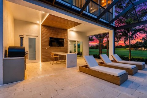 House in Lakewood Ranch, Florida 4 bedrooms, 400.41 sq.m. № 2347553 - photo 6