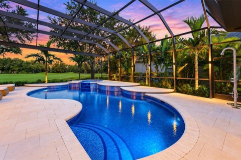 House in Lakewood Ranch, Florida 4 bedrooms, 400.41 sq.m. № 2347553 - photo 10