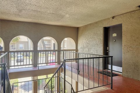 Купить кондоминиум в Альтамонте-Спрингс, Флорида 6 комнат, 60.39м2, № 2210120 - фото 2