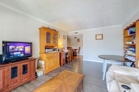 Купить кондоминиум в Альтамонте-Спрингс, Флорида 6 комнат, 60.39м2, № 2210120 - фото 12