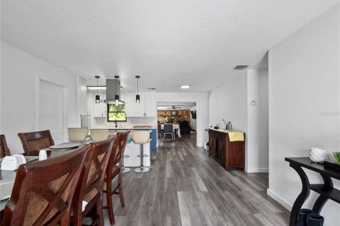 Casa en venta en Winter Springs, Florida, 4 dormitorios, 194.35 m2 № 1906217 - foto 3
