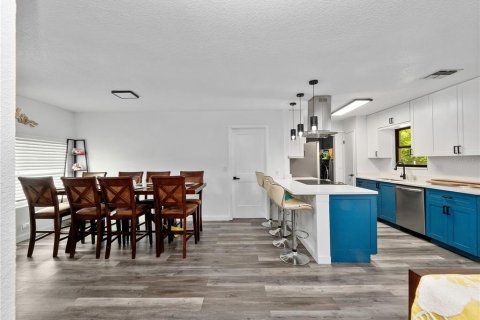 Casa en venta en Winter Springs, Florida, 4 dormitorios, 194.35 m2 № 1906217 - foto 10