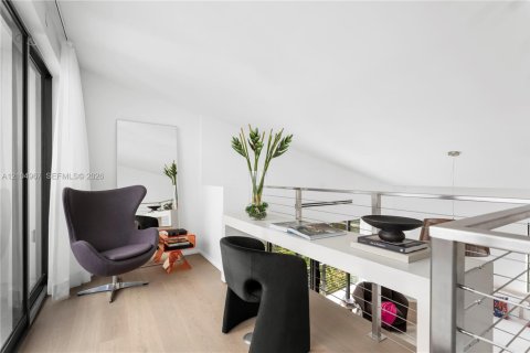 Купить виллу или дом в Майами, Флорида 5 спален, 384.8м2, № 2422606 - фото 14