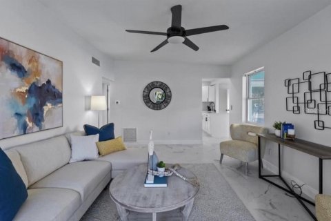 Villa ou maison à vendre à Saint Petersburg, Floride: 2 chambres, 107.77 m2 № 2200431 - photo 3