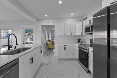 Villa ou maison à vendre à Saint Petersburg, Floride: 2 chambres, 107.77 m2 № 2200431 - photo 6