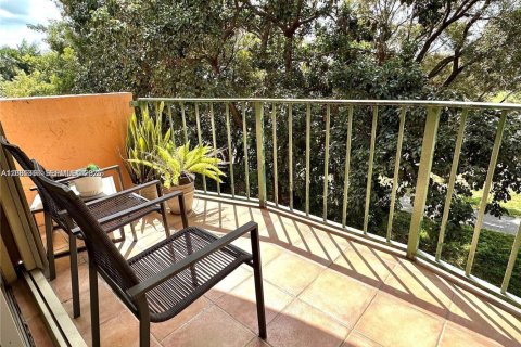Copropriété à louer à Miami, Floride: 1 chambre, 64.1 m2 № 2344432 - photo 2