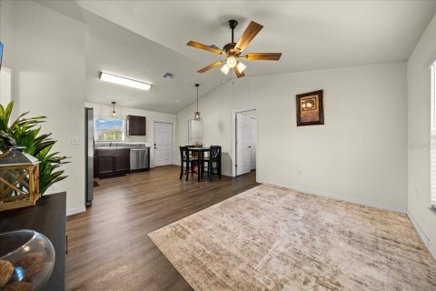 Propiedad comercial en venta en Ocala, Florida, 6 dormitorios, 185.34 m2 № 2155514 - foto 5