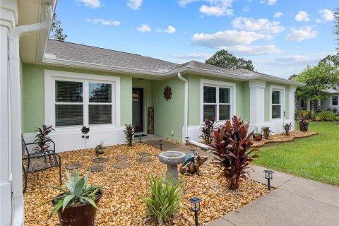 Villa ou maison à vendre à Palm Coast, Floride: 4 chambres, 181.44 m2 № 2403466 - photo 2