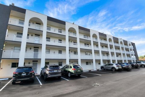 Condo à Pompano Beach, Floride, 2 chambres № 2145985
