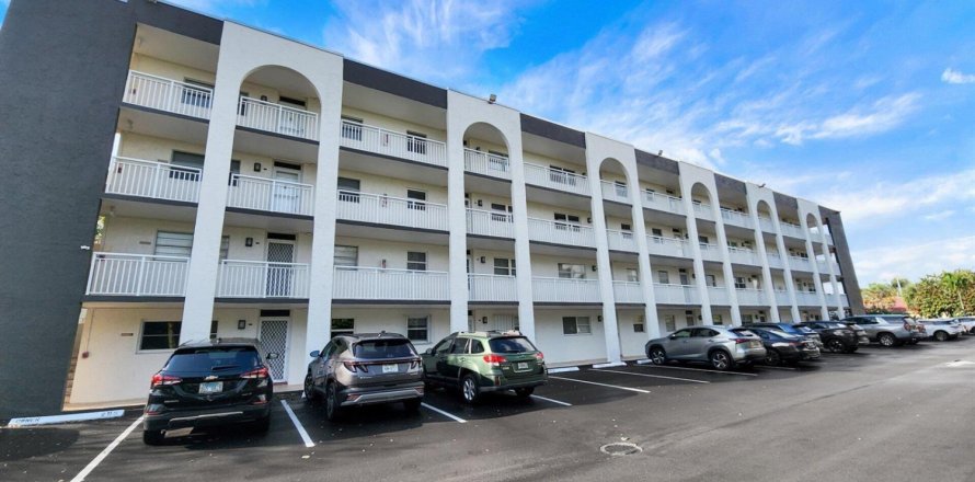 Condo à Pompano Beach, Floride, 2 chambres  № 2145985