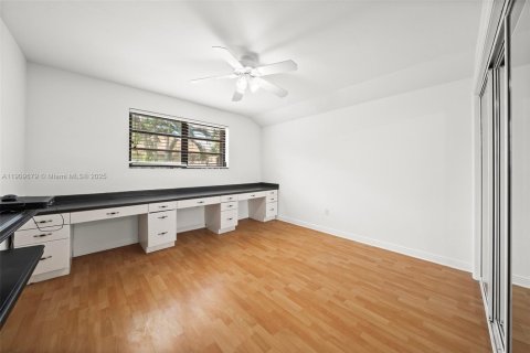 Купить виллу или дом в Майами, Флорида 5 спален, 315.68м2, № 1971181 - фото 22