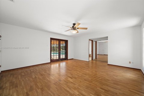 Купить виллу или дом в Майами, Флорида 5 спален, 315.68м2, № 1971181 - фото 16