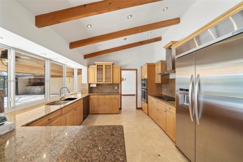 Купить виллу или дом в Майами, Флорида 5 спален, 315.68м2, № 1971181 - фото 8