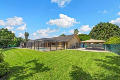 Купить виллу или дом в Майами, Флорида 5 спален, 315.68м2, № 1971181 - фото 14