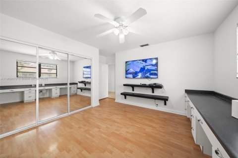 Купить виллу или дом в Майами, Флорида 5 спален, 315.68м2, № 1971181 - фото 23