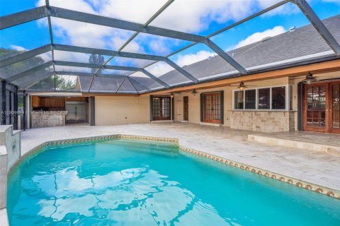 Купить виллу или дом в Майами, Флорида 5 спален, 315.68м2, № 1971181 - фото 11