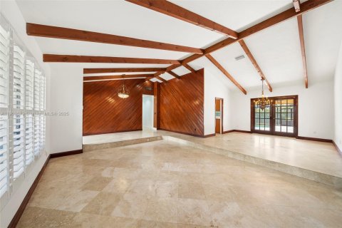 Купить виллу или дом в Майами, Флорида 5 спален, 315.68м2, № 1971181 - фото 5