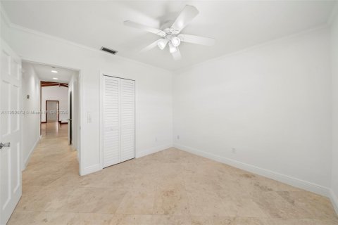 Купить виллу или дом в Майами, Флорида 5 спален, 315.68м2, № 1971181 - фото 28