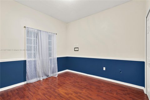 House in Miami, Florida 4 bedrooms, 138.05 sq.m. № 1898222 - photo 28