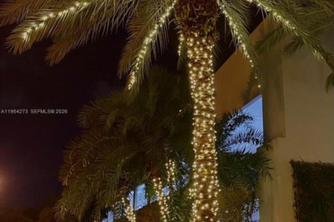 Apartamento en alquiler en Miami, Florida, 2 dormitorios, 170.01 m2 № 2008988 - foto 26