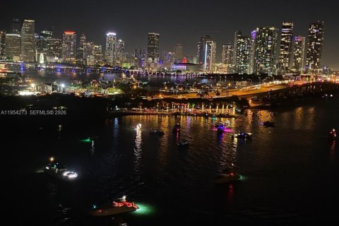 Apartamento en alquiler en Miami, Florida, 2 dormitorios, 170.01 m2 № 2008988 - foto 28