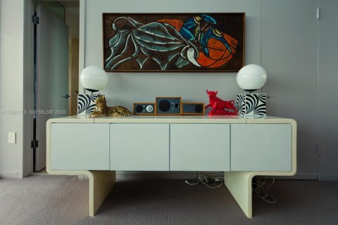 Apartamento en alquiler en Miami, Florida, 2 dormitorios, 170.01 m2 № 2008988 - foto 12