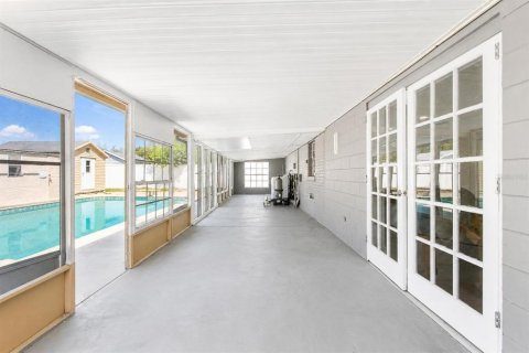 Immobilier commercial à vendre à Haines City, Floride: 4 chambres, 185.8 m2 № 2150663 - photo 16