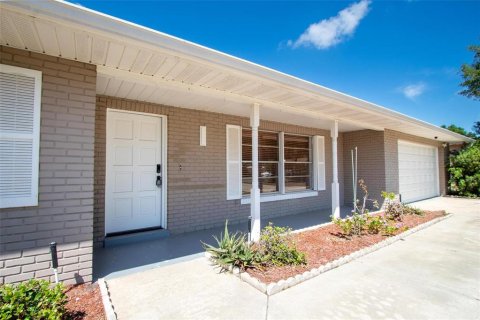 Immobilier commercial à vendre à Haines City, Floride: 4 chambres, 185.8 m2 № 2150663 - photo 4