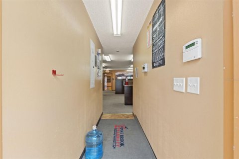 Immobilier commercial à louer à Spring Hill, Floride: 286.32 m2 № 2294963 - photo 30