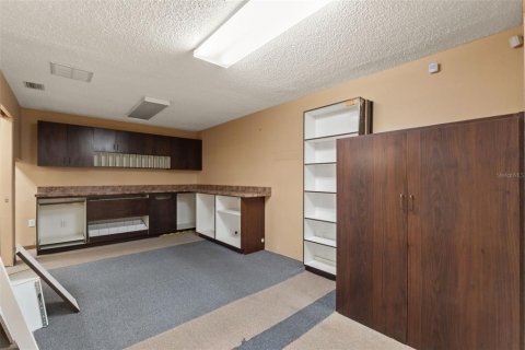Immobilier commercial à louer à Spring Hill, Floride: 286.32 m2 № 2294963 - photo 26