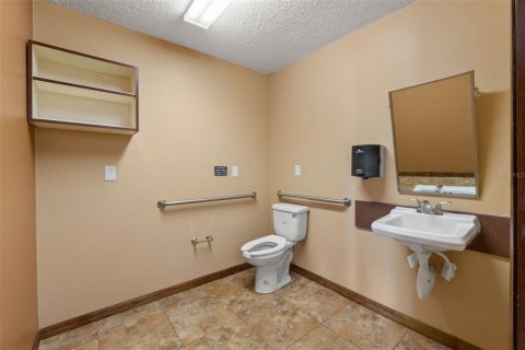 Immobilier commercial à louer à Spring Hill, Floride: 286.32 m2 № 2294963 - photo 8