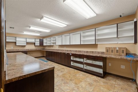 Immobilier commercial à louer à Spring Hill, Floride: 286.32 m2 № 2294963 - photo 23