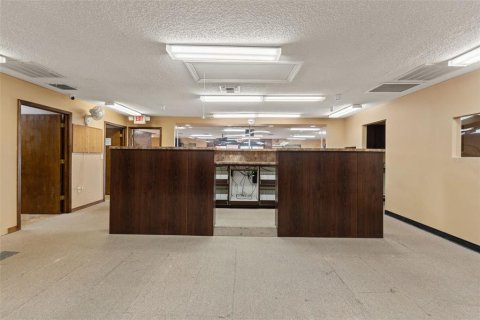 Immobilier commercial à louer à Spring Hill, Floride: 286.32 m2 № 2294963 - photo 28