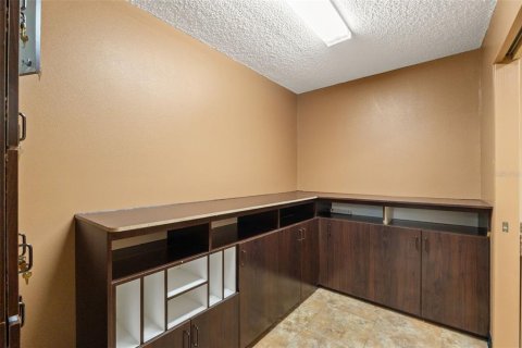 Immobilier commercial à louer à Spring Hill, Floride: 286.32 m2 № 2294963 - photo 21